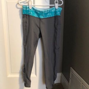 Grey Ivivva cropped leggings